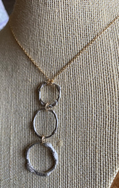 Graduated Ring Necklace